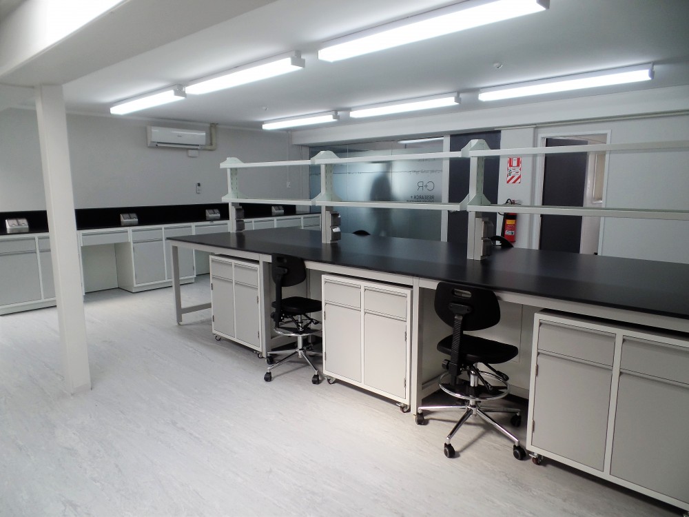 laboratory workbench2